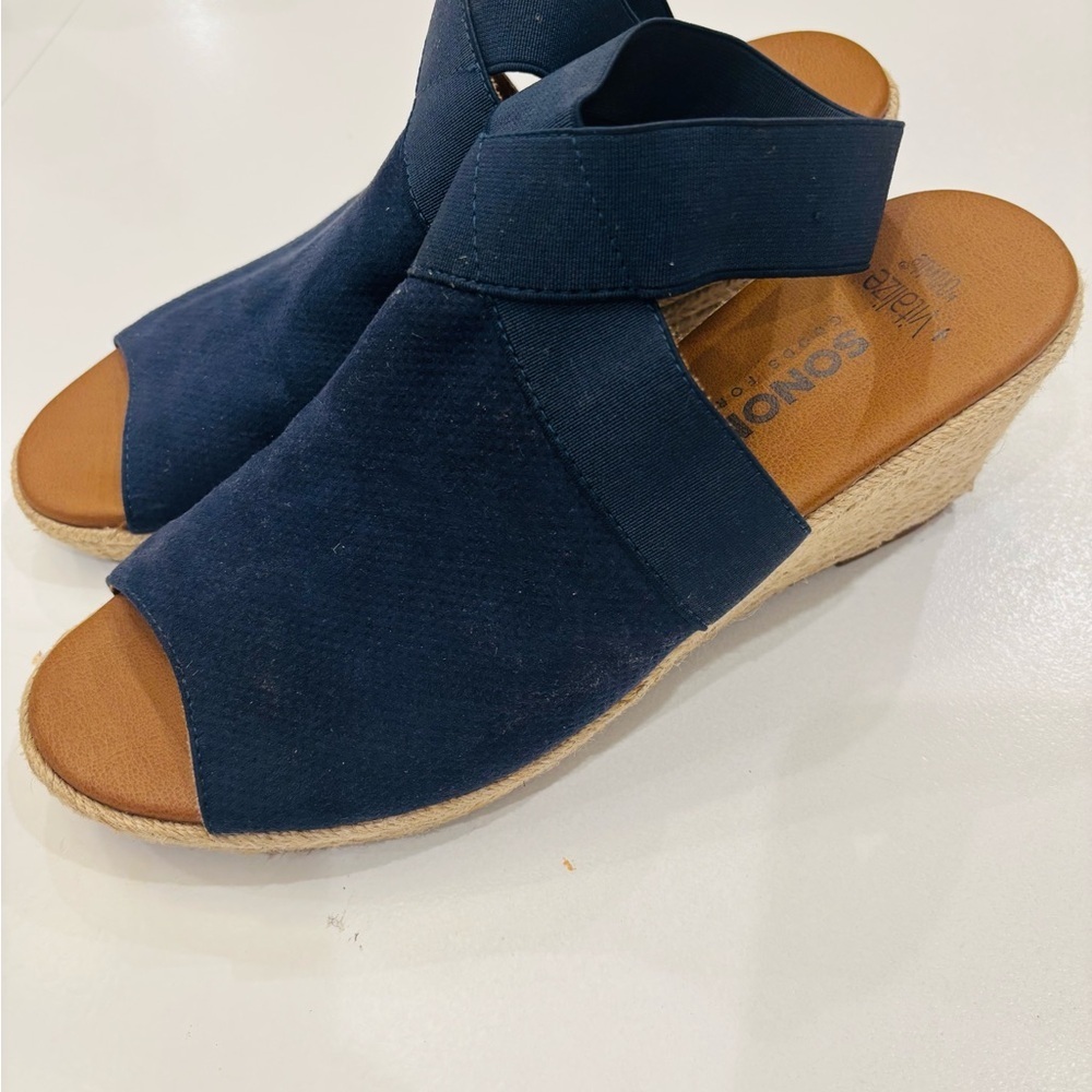 Sonoma Goods for life Wedge sandals in blue size 9 mint condition